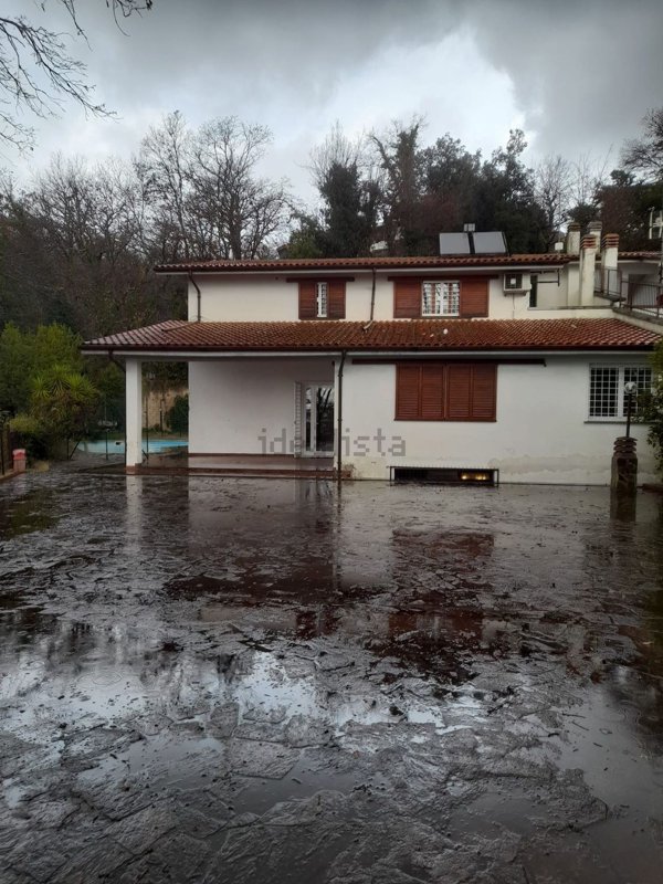 casa indipendente in vendita a Riano