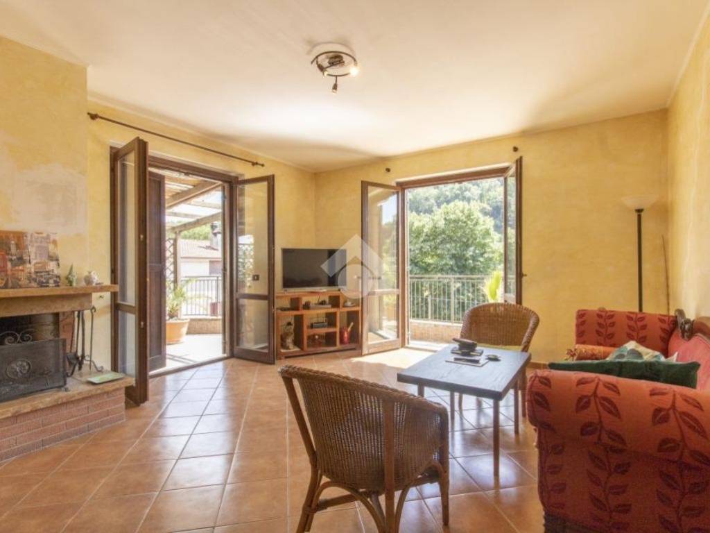 appartamento in vendita a Riano