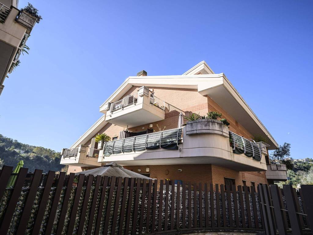 appartamento in vendita a Riano