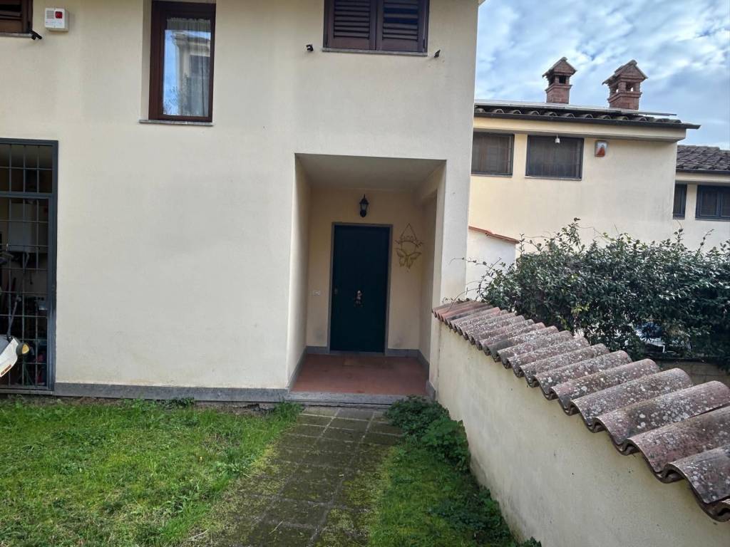 casa indipendente in vendita a Riano