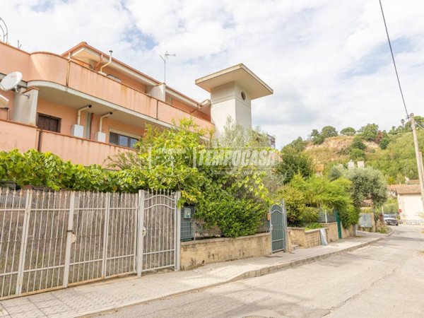 appartamento in vendita a Riano