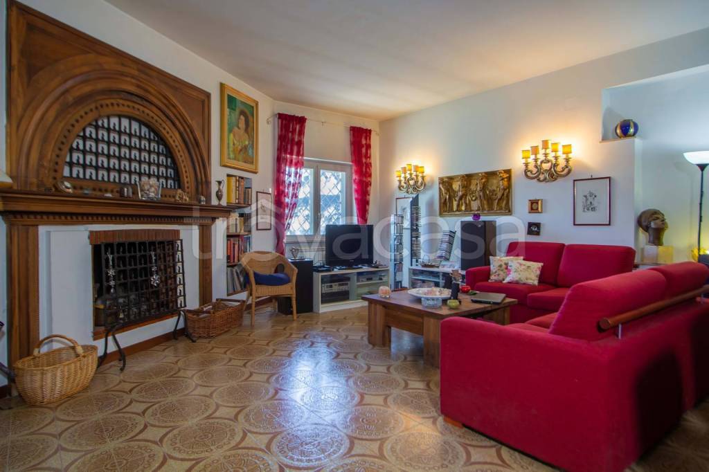 casa indipendente in vendita a Riano