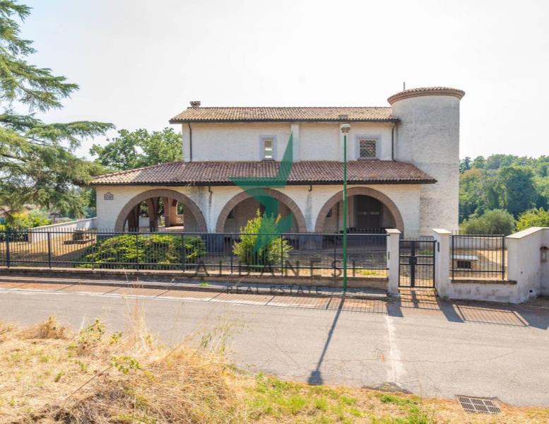 casa indipendente in vendita a Riano