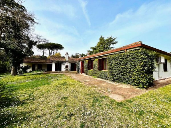 casa indipendente in vendita a Riano