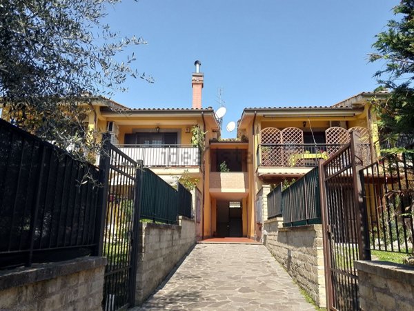 appartamento in vendita a Riano