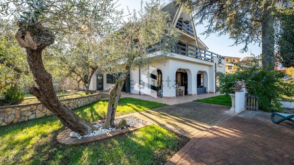 appartamento in vendita a Riano