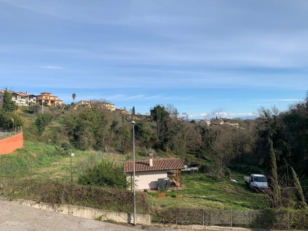 terreno agricolo in vendita a Riano
