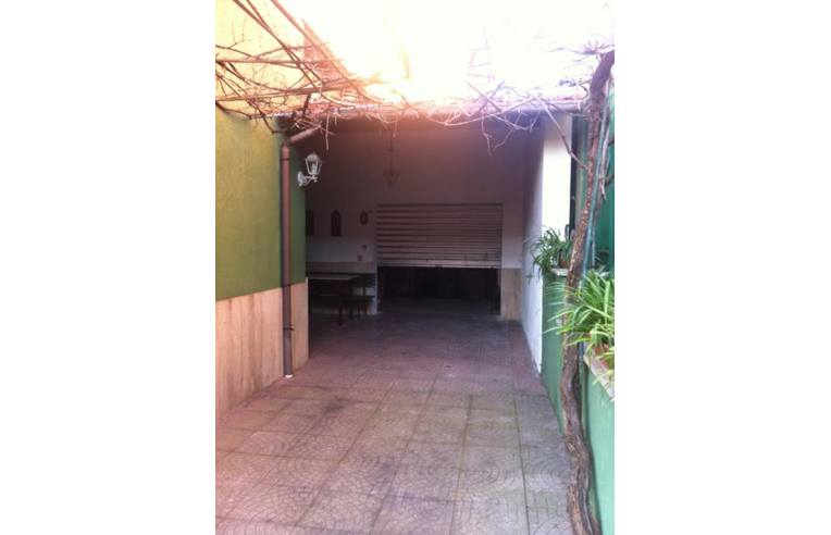 casa indipendente in vendita a Riano