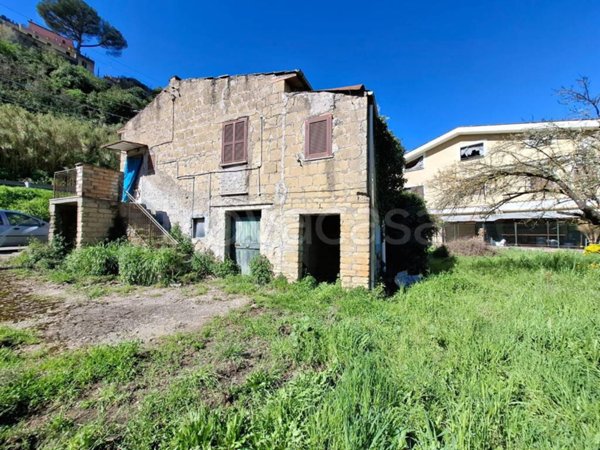 casa indipendente in vendita a Riano