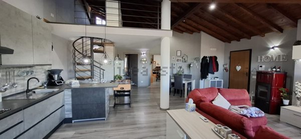 casa indipendente in vendita a Riano