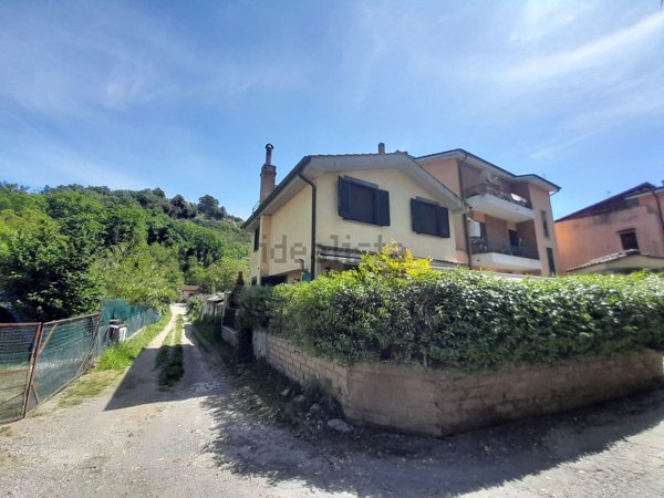 appartamento in vendita a Riano