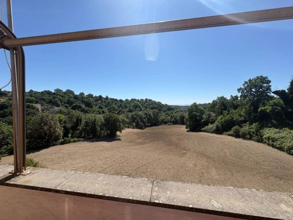 appartamento in vendita a Riano