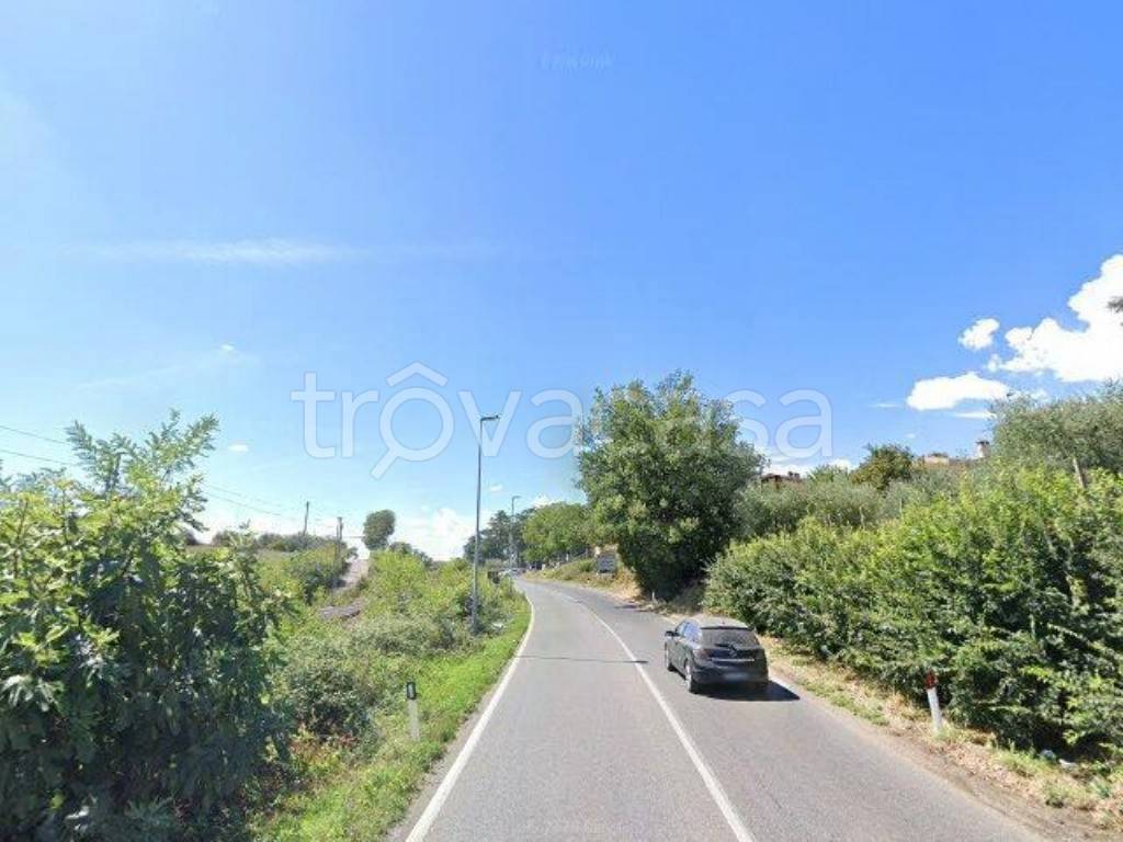terreno edificabile in vendita a Riano