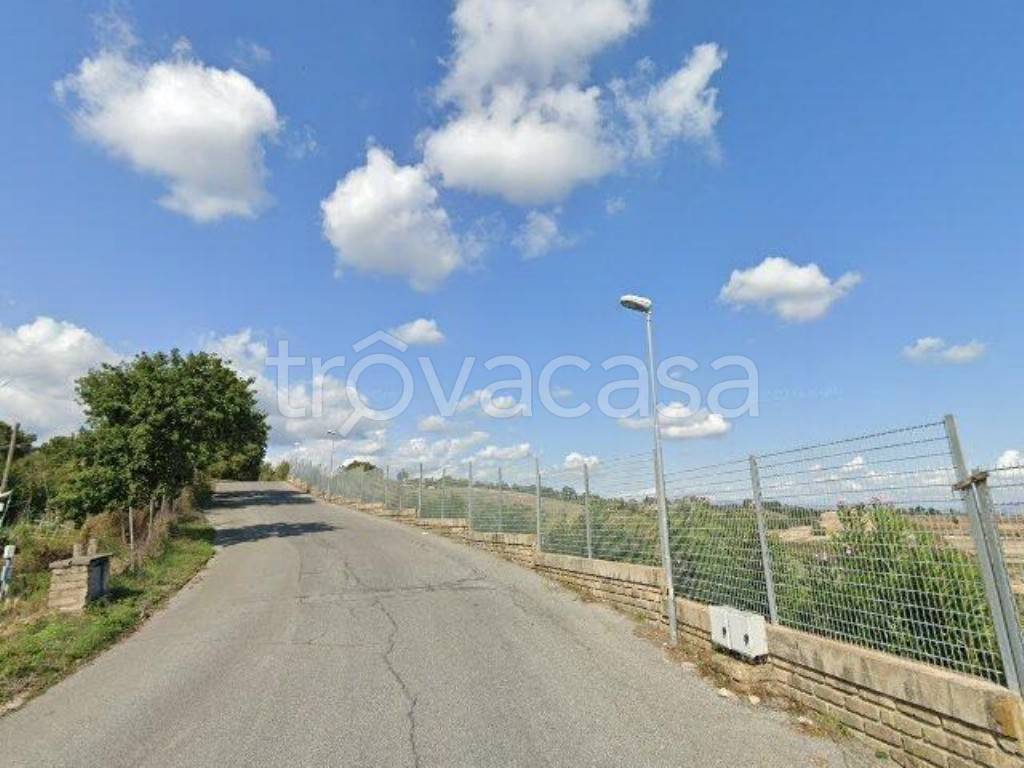 casa indipendente in vendita a Riano