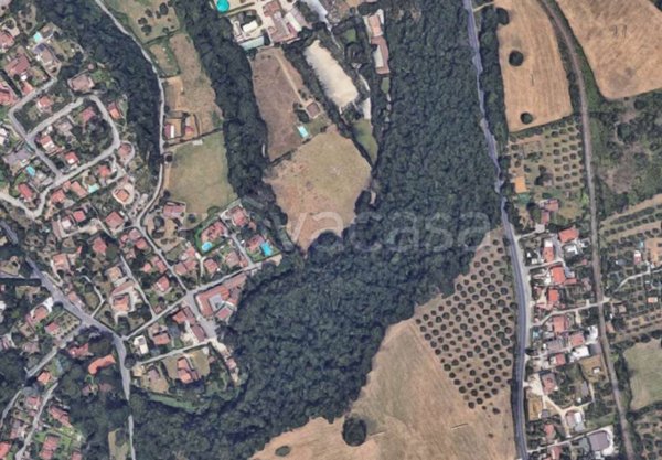 locale di sgombero in vendita a Riano