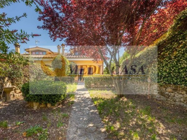 casa indipendente in vendita a Riano
