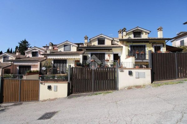 pentavano in vendita a Riano