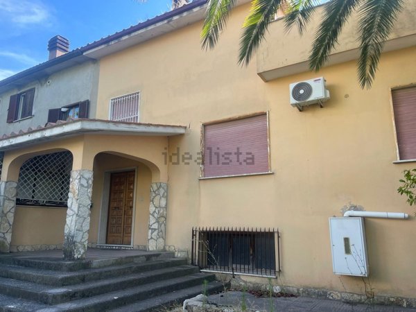 appartamento in vendita a Riano