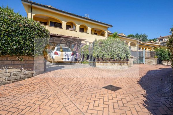 casa indipendente in vendita a Riano