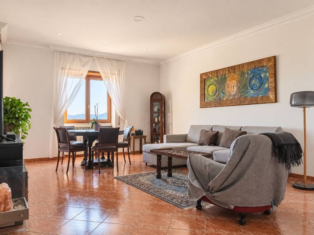 appartamento in vendita a Riano