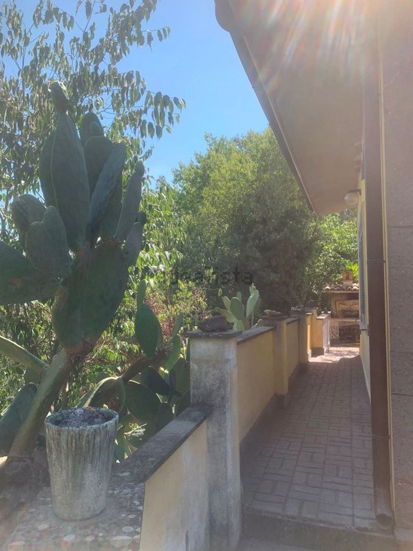 casa indipendente in vendita a Riano