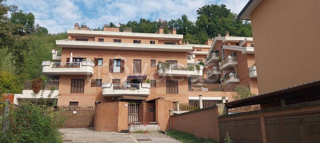 appartamento in vendita a Riano