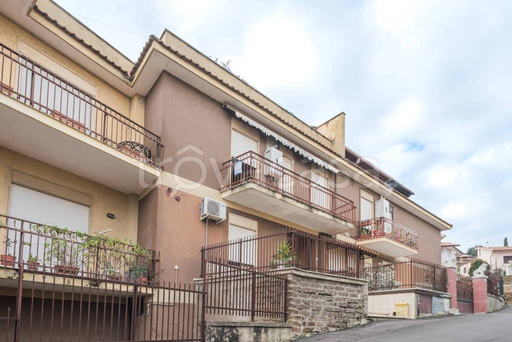 appartamento in vendita a Rignano Flaminio
