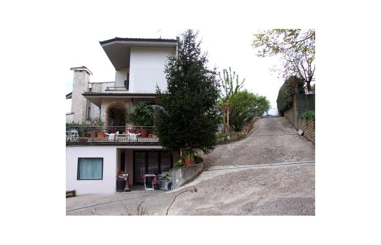 casa indipendente in vendita a Rignano Flaminio in zona Montelarco