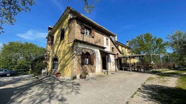 casa indipendente in vendita a Rignano Flaminio