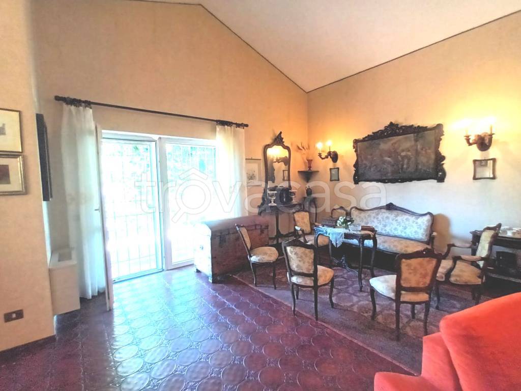 casa indipendente in vendita a Rignano Flaminio in zona Montelarco