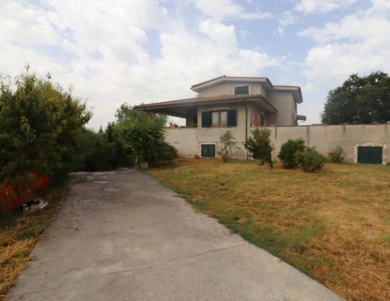 casa indipendente in vendita a Rignano Flaminio