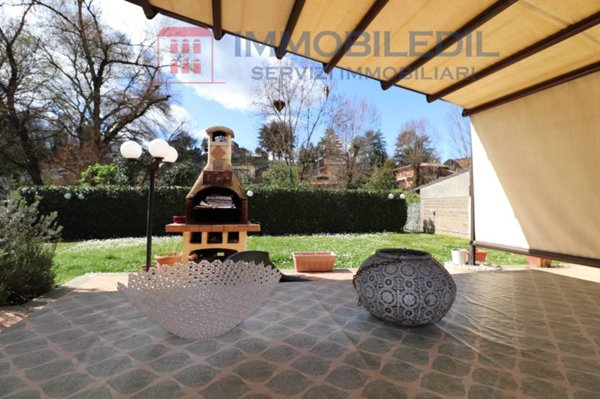 casa indipendente in vendita a Rignano Flaminio in zona Montelarco