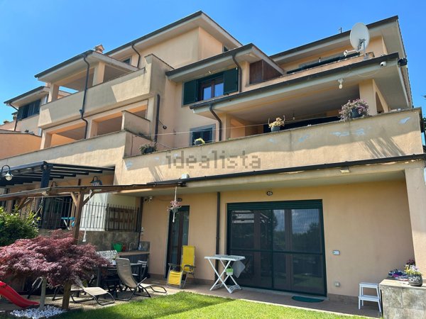 casa indipendente in vendita a Rignano Flaminio