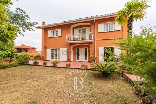 casa indipendente in vendita a Rignano Flaminio in zona Montelarco