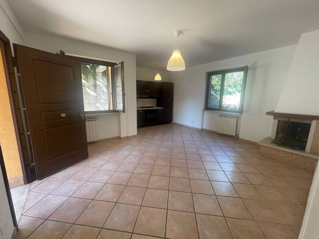 casa semindipendente in vendita a Rignano Flaminio