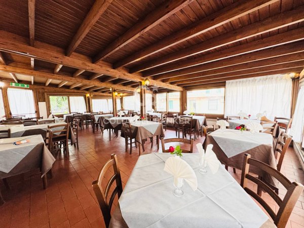 negozio in vendita a Rignano Flaminio
