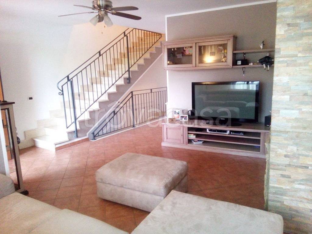 casa indipendente in vendita a Rignano Flaminio