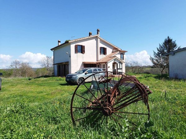 casa indipendente in vendita a Rignano Flaminio