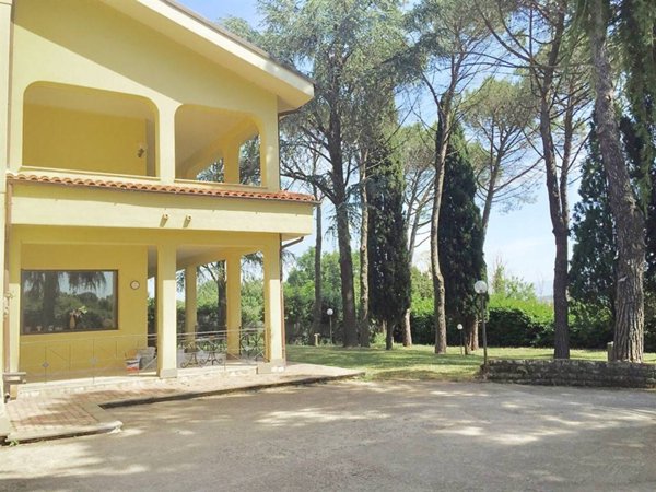 casa indipendente in vendita a Rignano Flaminio
