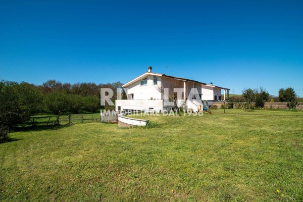 casa indipendente in vendita a Rignano Flaminio