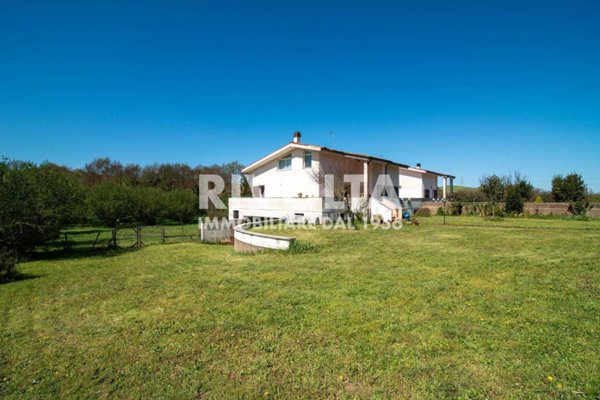 casa indipendente in vendita a Rignano Flaminio