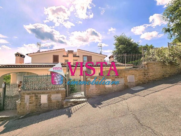 casa indipendente in vendita a Rignano Flaminio