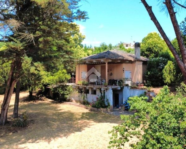 casa indipendente in vendita a Rignano Flaminio in zona Montelarco