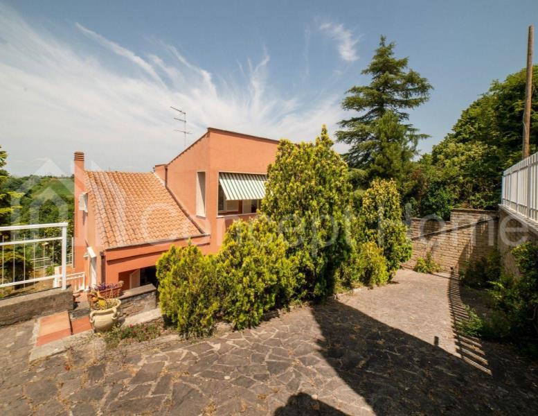 casa indipendente in vendita a Rignano Flaminio in zona Montelarco
