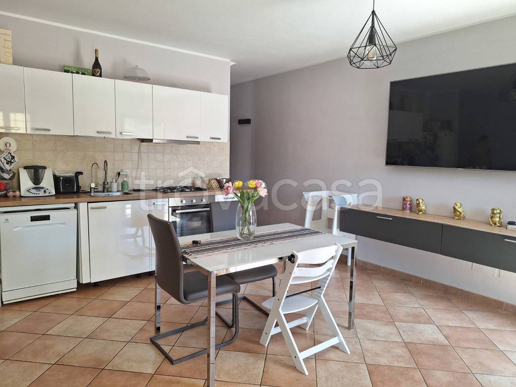 casa indipendente in vendita a Rignano Flaminio