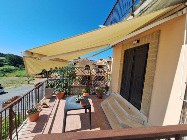 casa indipendente in vendita a Rignano Flaminio