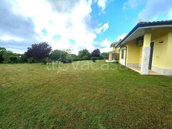 casa indipendente in vendita a Rignano Flaminio