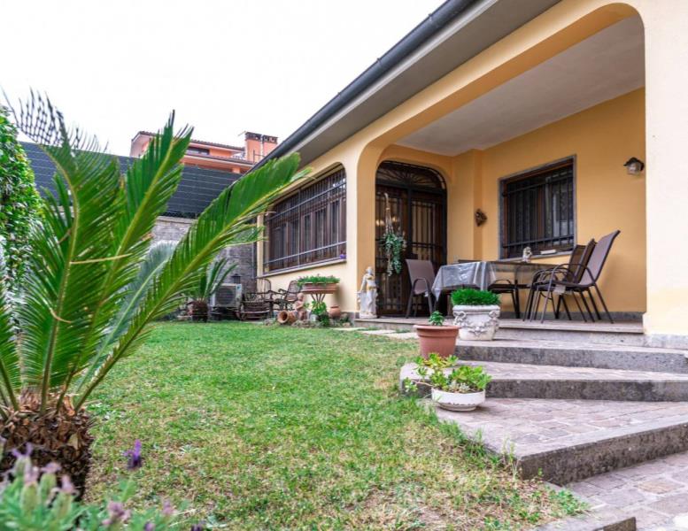 casa indipendente in vendita a Rignano Flaminio