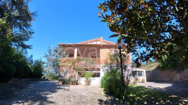 casa indipendente in vendita a Rignano Flaminio