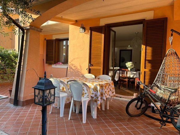 casa indipendente in vendita a Rignano Flaminio